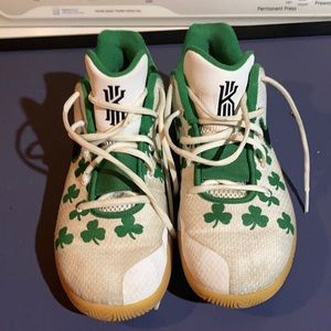 Men’s Nike Kylie Flytrap 2 ‘Celtics’ Size 8.5